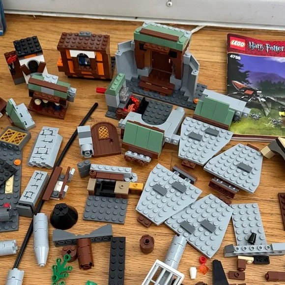 LEGO Harry Potter Pieces and Partial Sets with Minifigures  4758  4738 - Picture 5 of 16